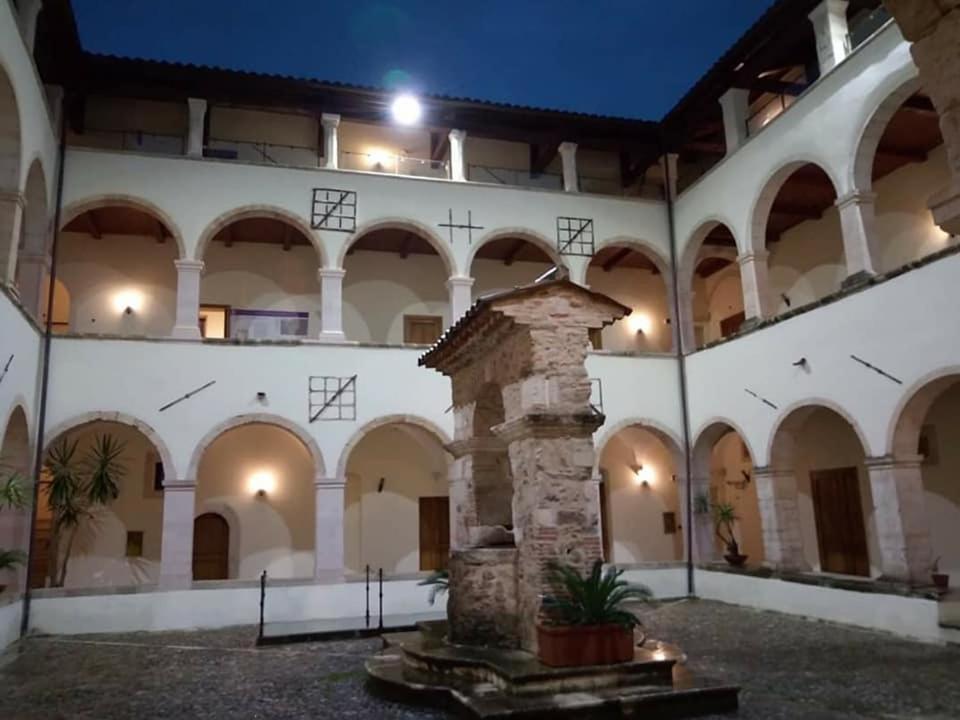 Ellebi Galleria E Dimora D'Arte Cosenza Exterior foto